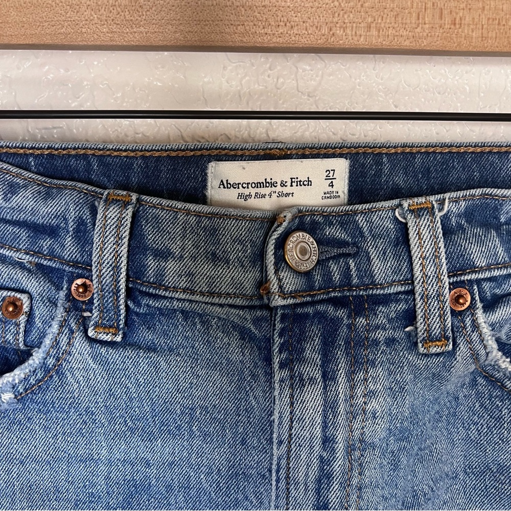 Abercrombie & Fitch High Rise 4” Short size 27 - Picture 4 of 5